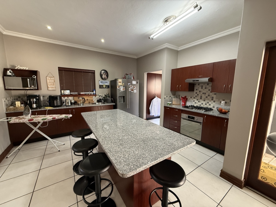 To Let 3 Bedroom Property for Rent in Heritage Hill Gauteng