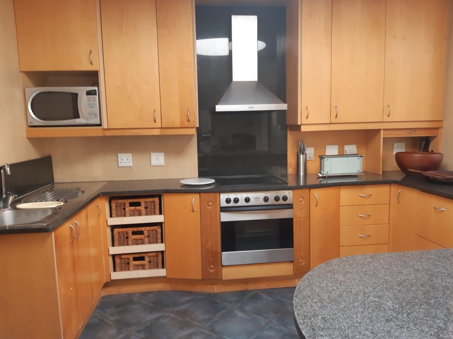 To Let 1 Bedroom Property for Rent in Waterkloof Ridge Gauteng
