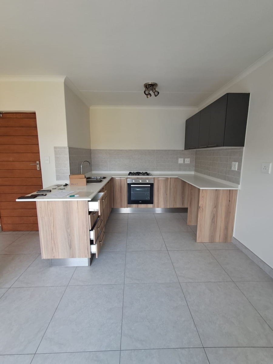 To Let 1 Bedroom Property for Rent in Modderfontein Gauteng