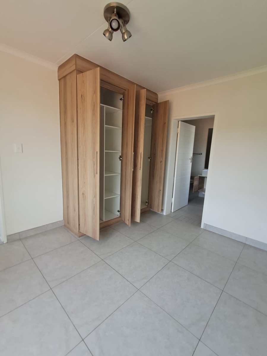 To Let 1 Bedroom Property for Rent in Modderfontein Gauteng