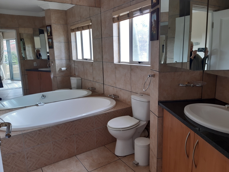 To Let 1 Bedroom Property for Rent in Waterkloof Ridge Gauteng
