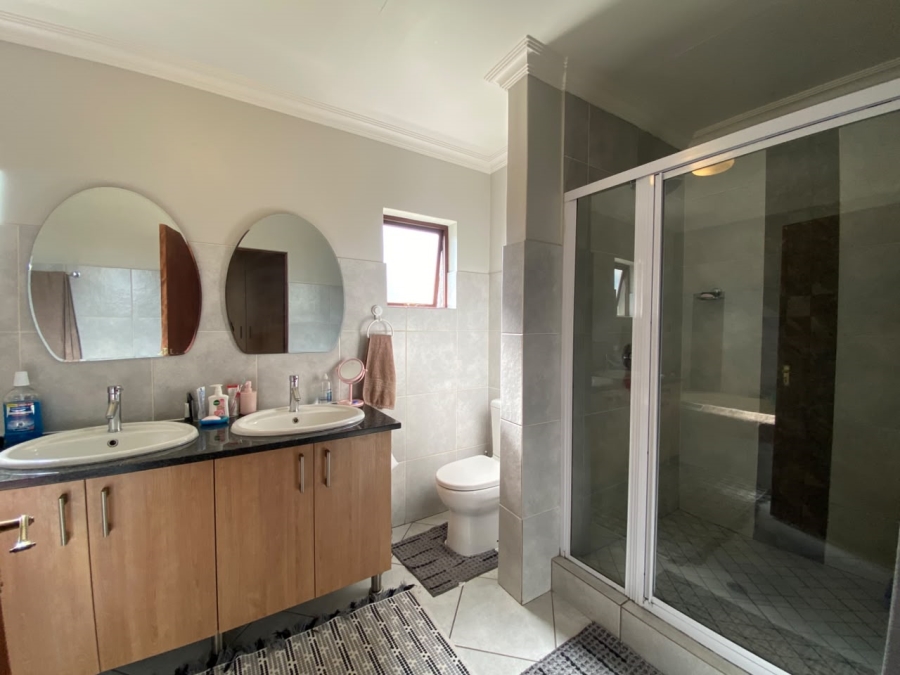 To Let 3 Bedroom Property for Rent in Heritage Hill Gauteng