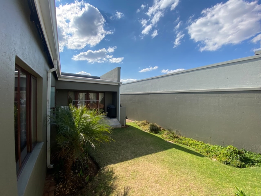 To Let 3 Bedroom Property for Rent in Heritage Hill Gauteng