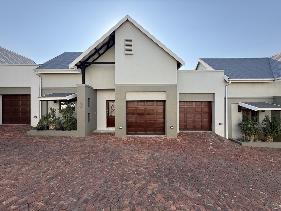 To Let 3 Bedroom Property for Rent in Heritage Hill Gauteng