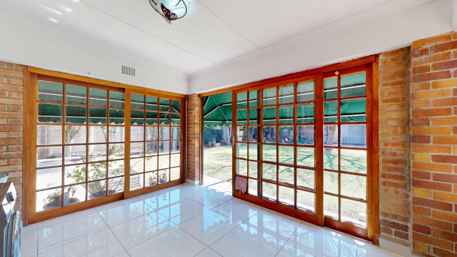 5 Bedroom Property for Sale in Sunnyridge Gauteng