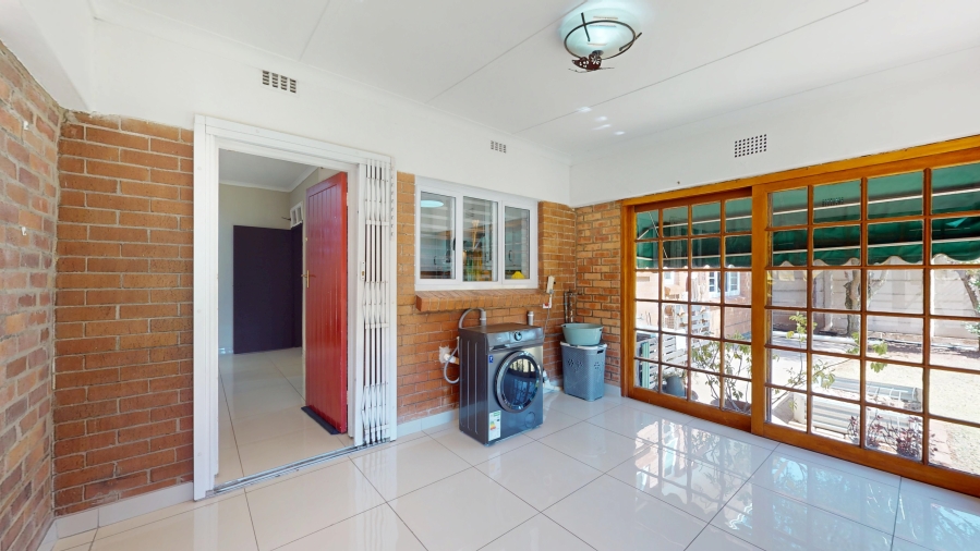 5 Bedroom Property for Sale in Sunnyridge Gauteng