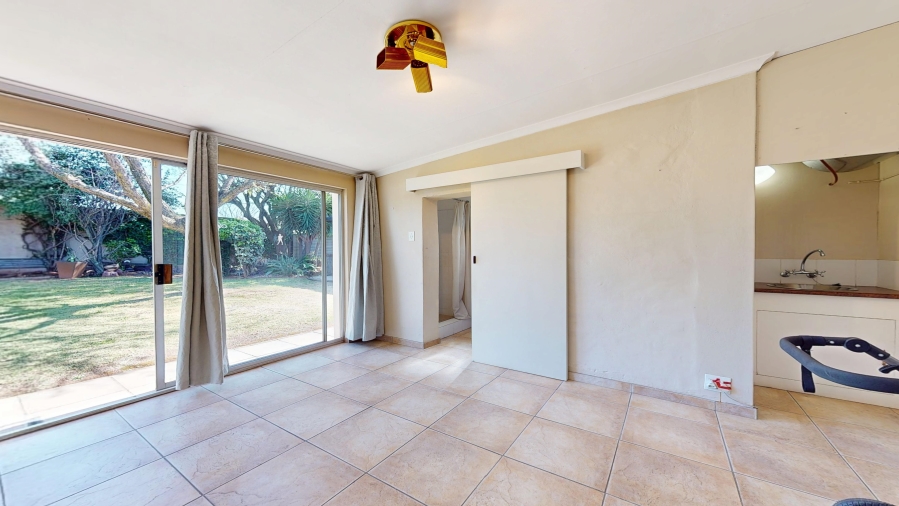 5 Bedroom Property for Sale in Sunnyridge Gauteng