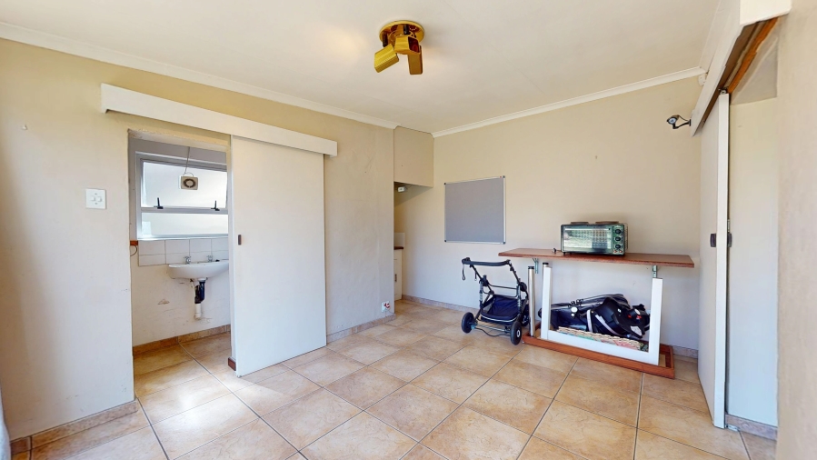 5 Bedroom Property for Sale in Sunnyridge Gauteng