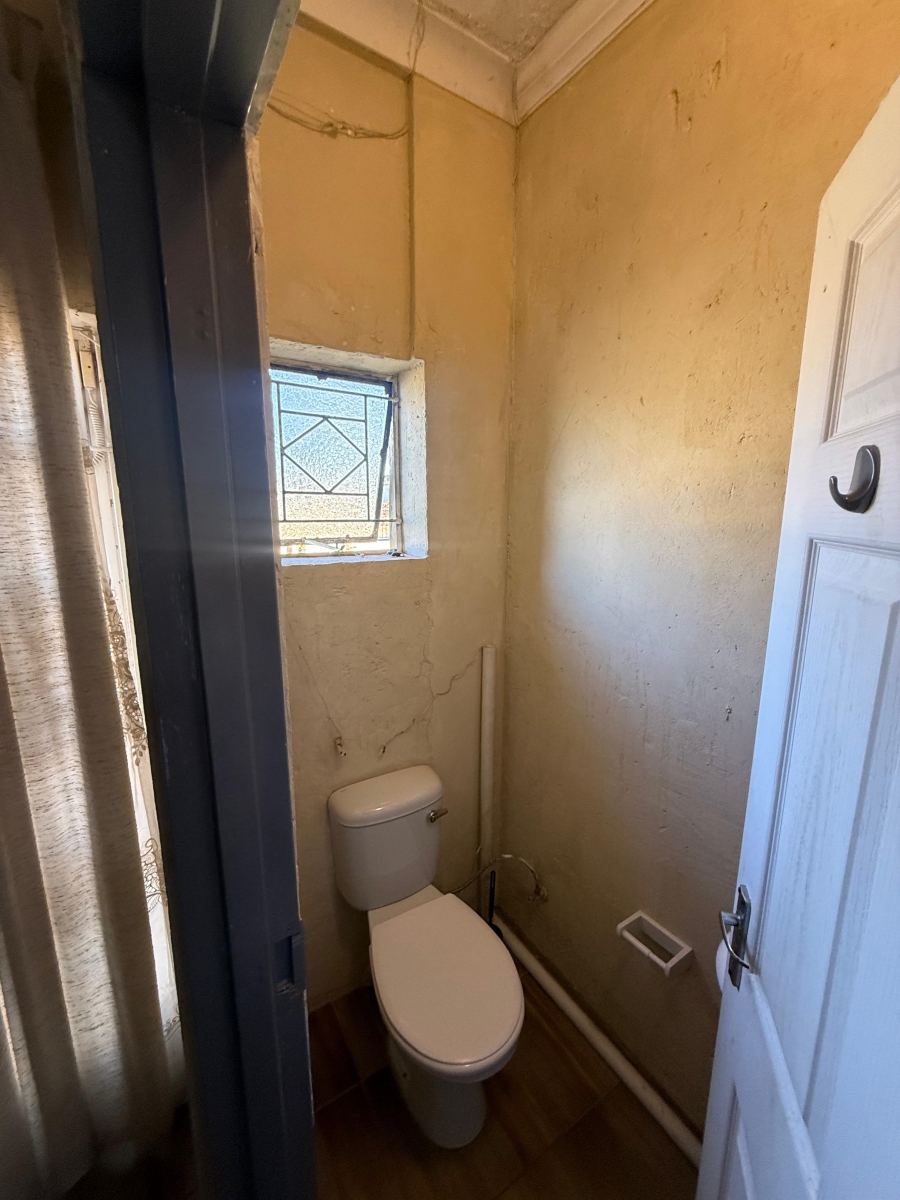 To Let 1 Bedroom Property for Rent in Lambton Gauteng