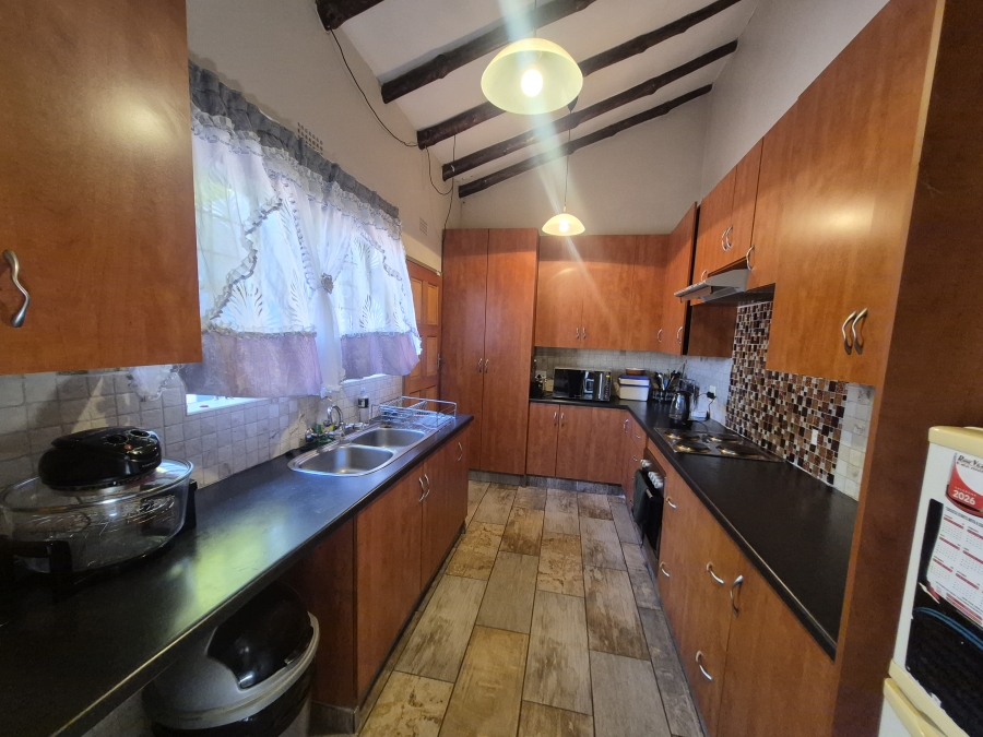 3 Bedroom Property for Sale in Brackendowns Gauteng