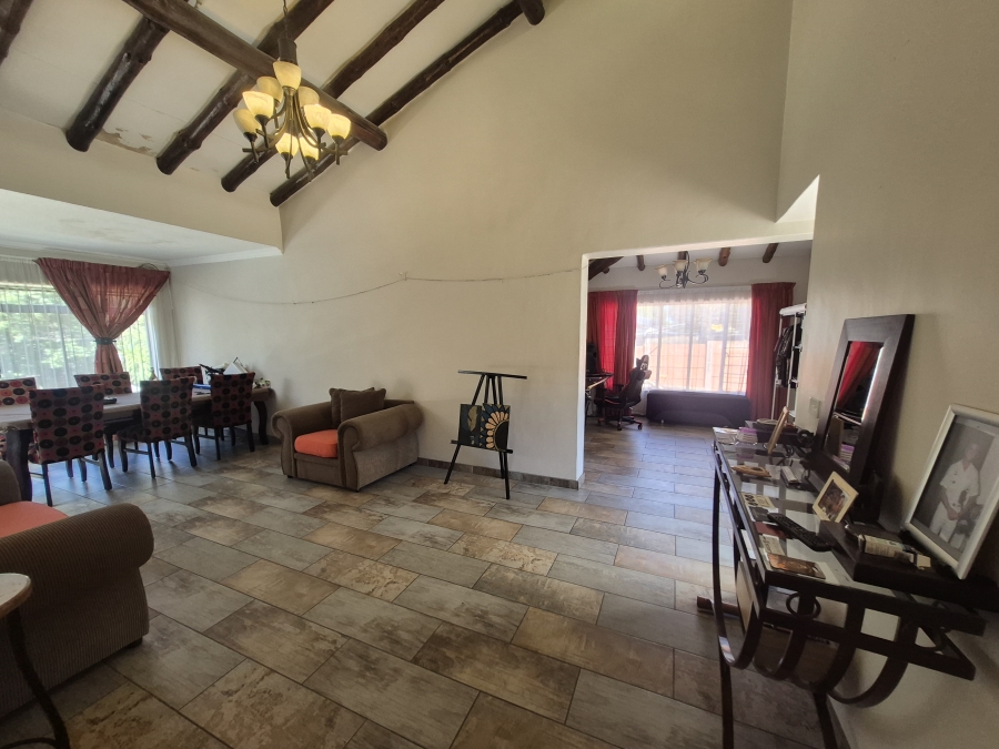 3 Bedroom Property for Sale in Brackendowns Gauteng