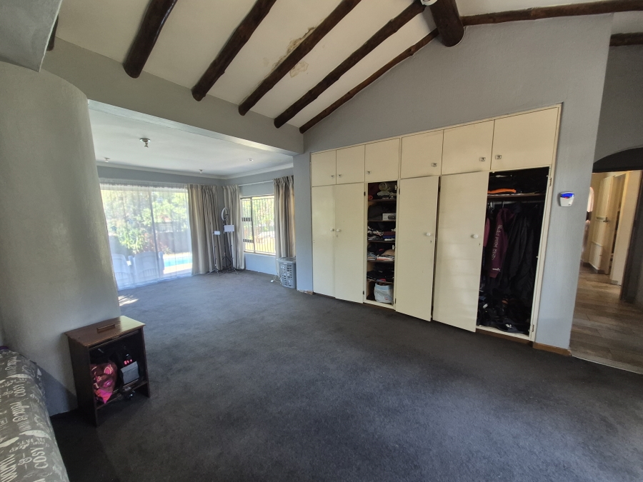 3 Bedroom Property for Sale in Brackendowns Gauteng