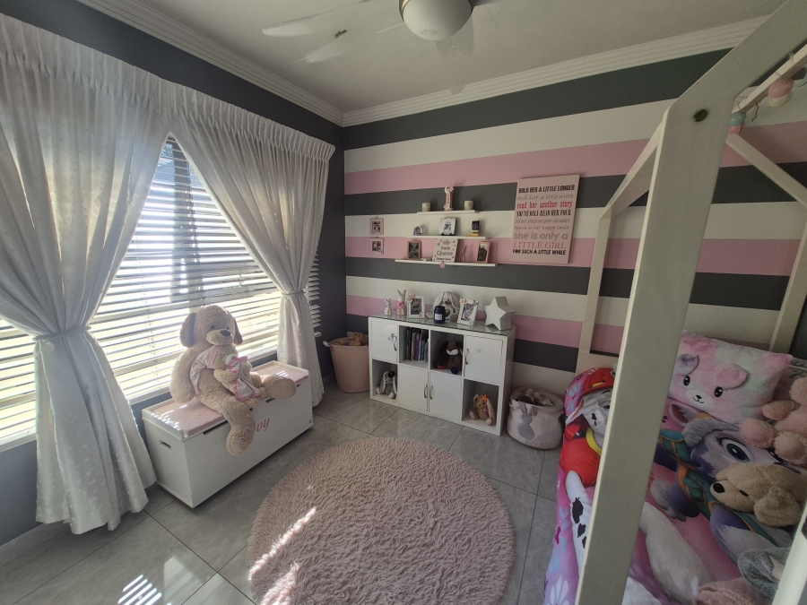 3 Bedroom Property for Sale in Brackendowns Gauteng