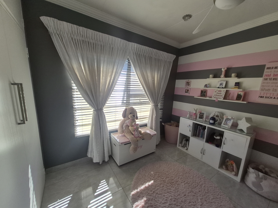 3 Bedroom Property for Sale in Brackendowns Gauteng