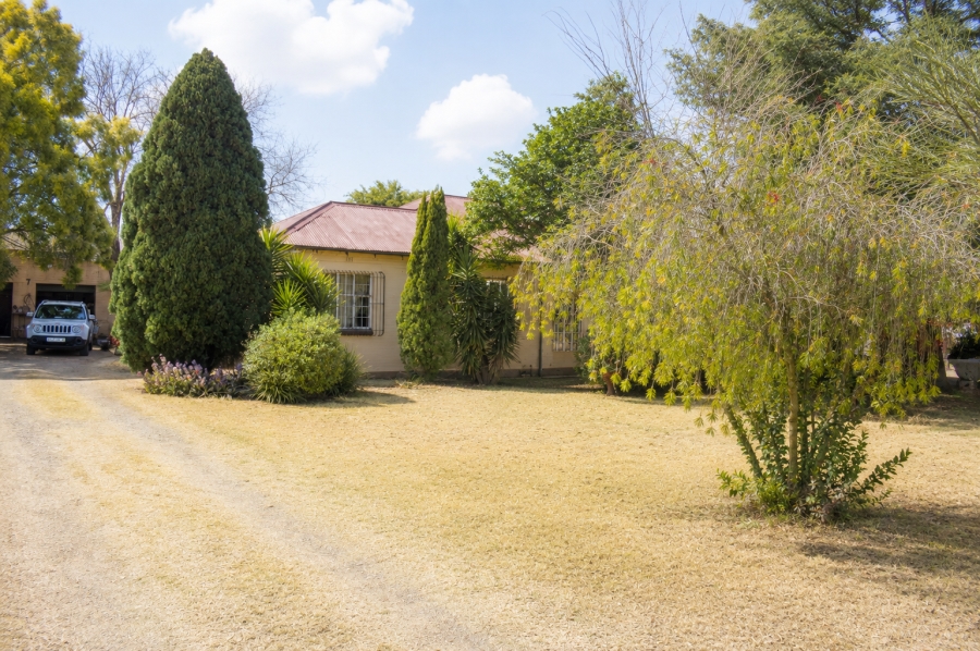 4 Bedroom Property for Sale in Struisbult Gauteng