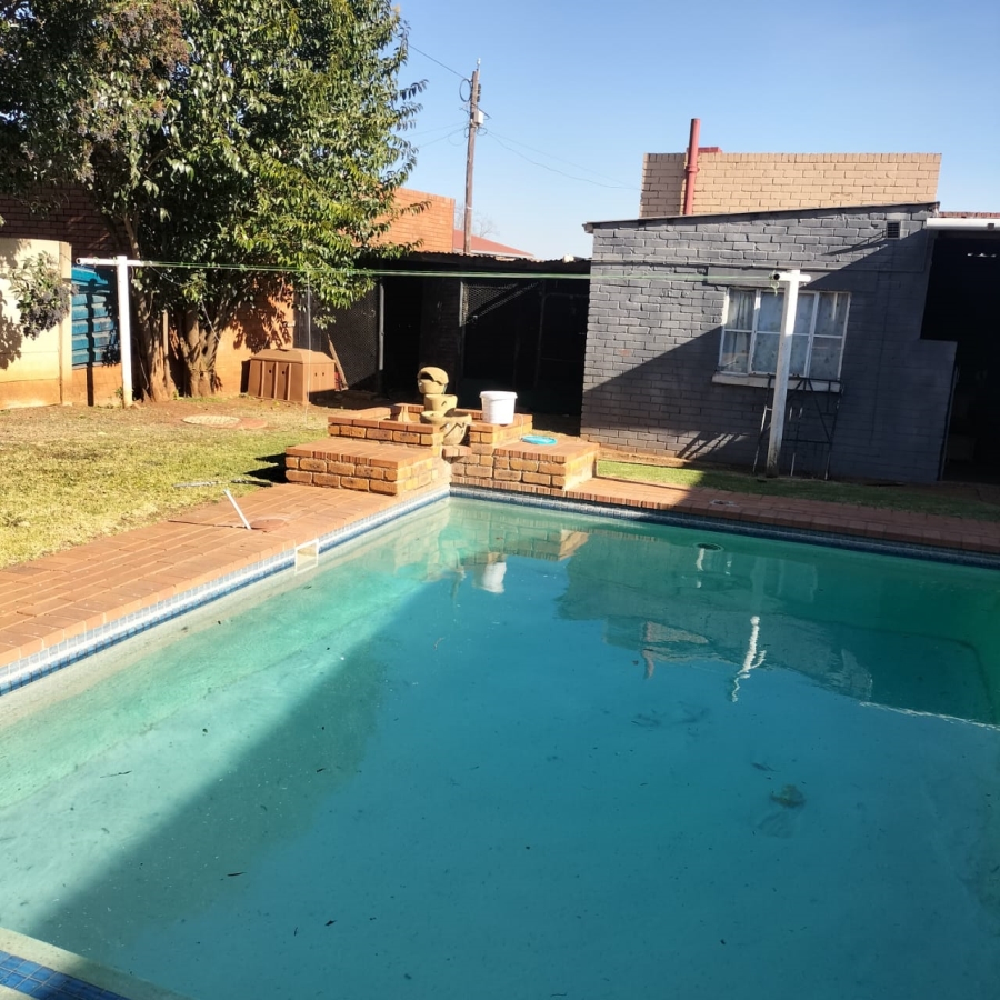 3 Bedroom Property for Sale in Salies Village Gauteng