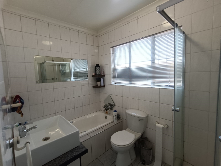 3 Bedroom Property for Sale in Vanderbijlpark SE 4 Gauteng