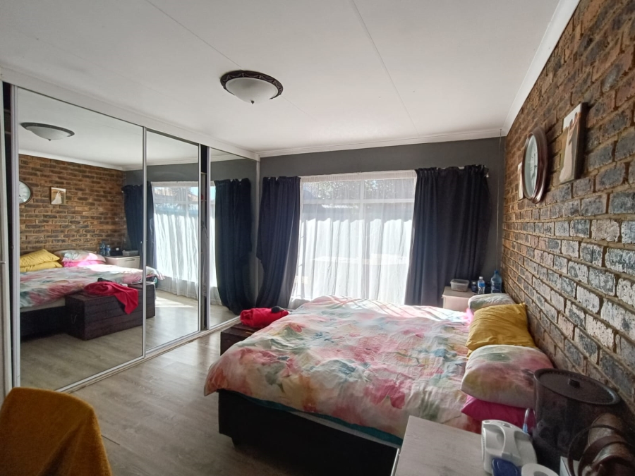 3 Bedroom Property for Sale in Vanderbijlpark SE 4 Gauteng
