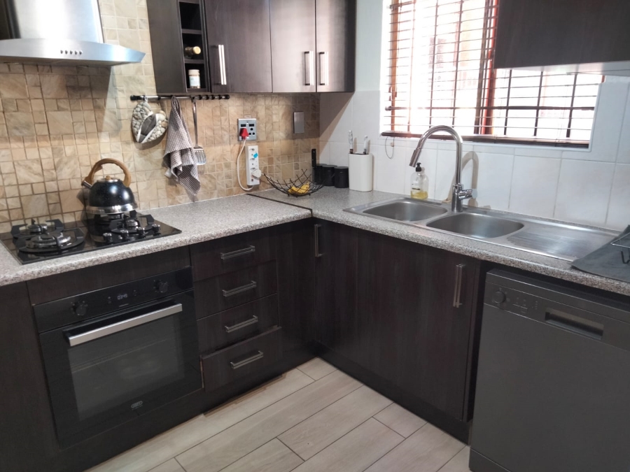 3 Bedroom Property for Sale in Sundowner Gauteng