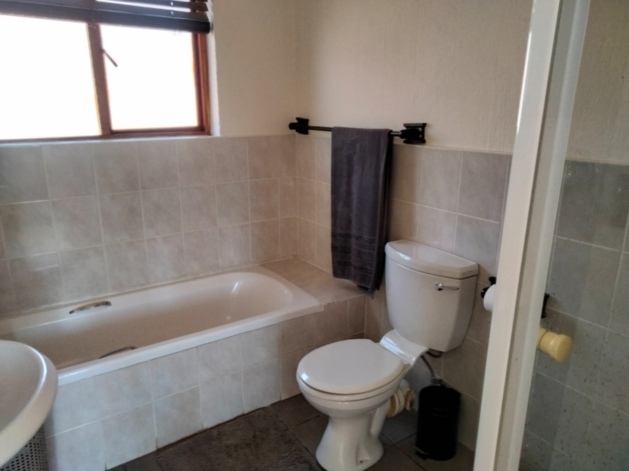 3 Bedroom Property for Sale in Sundowner Gauteng