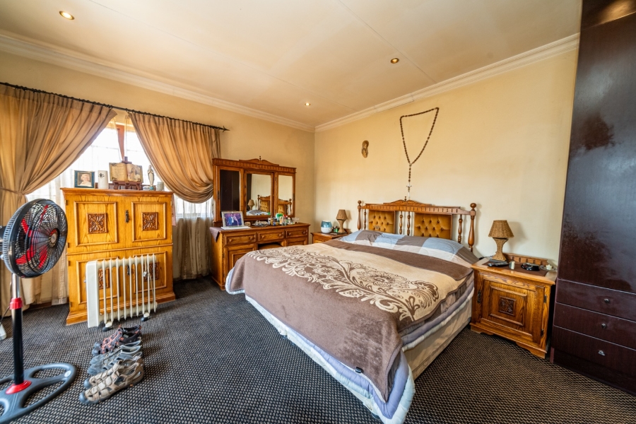 5 Bedroom Property for Sale in Benoni AH Gauteng