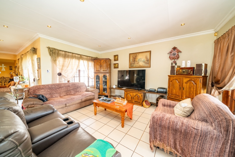 5 Bedroom Property for Sale in Benoni AH Gauteng