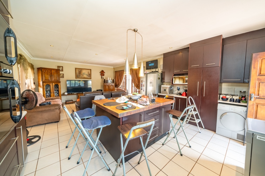5 Bedroom Property for Sale in Benoni AH Gauteng