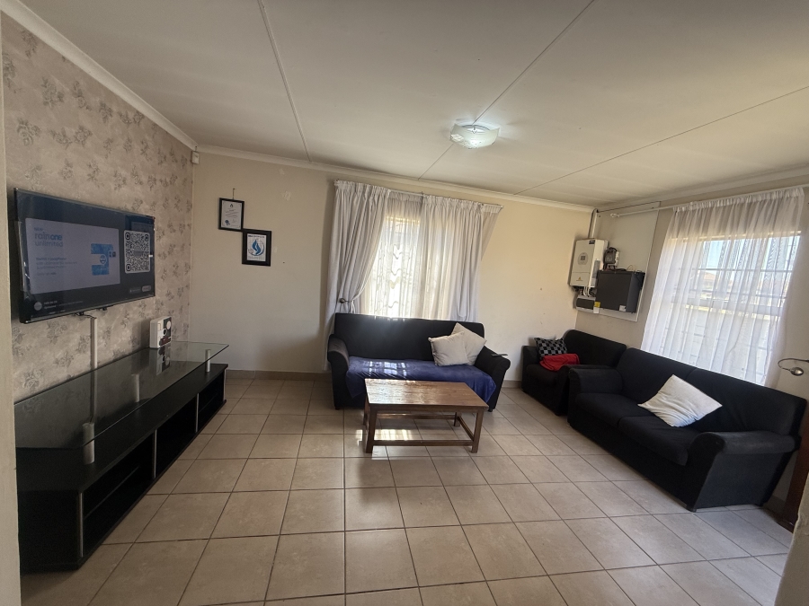 2 Bedroom Property for Sale in Thatch Hill Estate Gauteng