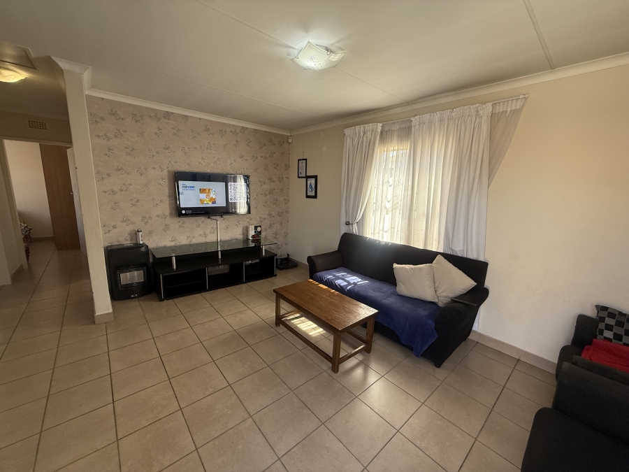 2 Bedroom Property for Sale in Thatch Hill Estate Gauteng