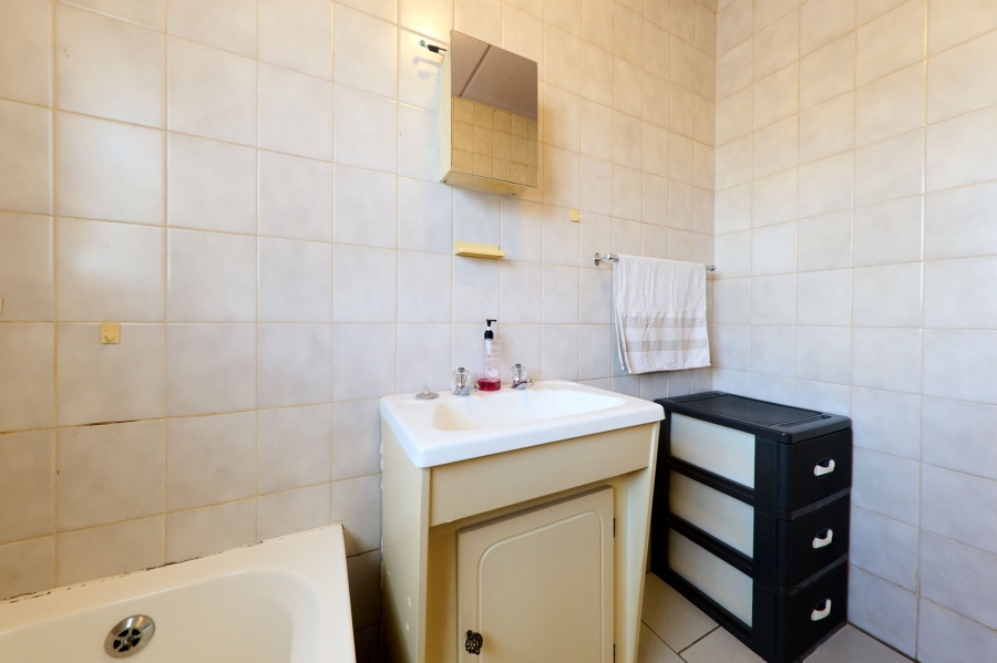 2 Bedroom Property for Sale in Vorna Valley Gauteng