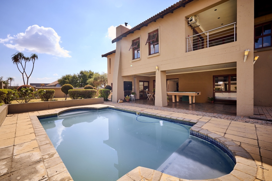 4 Bedroom Property for Sale in Carlswald North Estate Gauteng