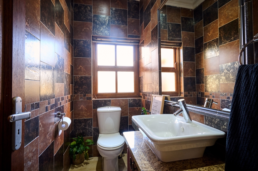 4 Bedroom Property for Sale in Carlswald North Estate Gauteng