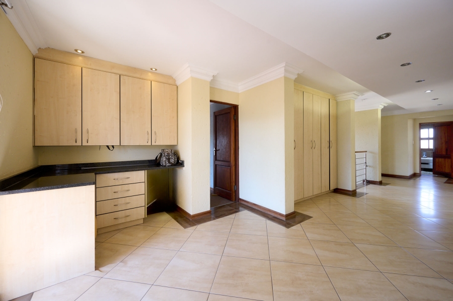 4 Bedroom Property for Sale in Carlswald North Estate Gauteng