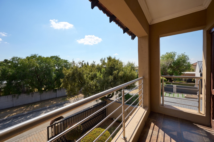 4 Bedroom Property for Sale in Carlswald North Estate Gauteng