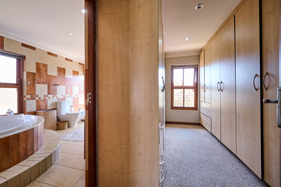 4 Bedroom Property for Sale in Carlswald North Estate Gauteng