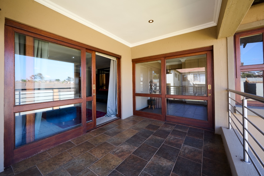 4 Bedroom Property for Sale in Carlswald North Estate Gauteng