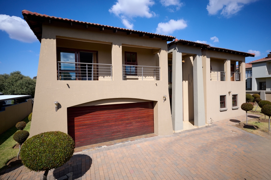 4 Bedroom Property for Sale in Carlswald North Estate Gauteng
