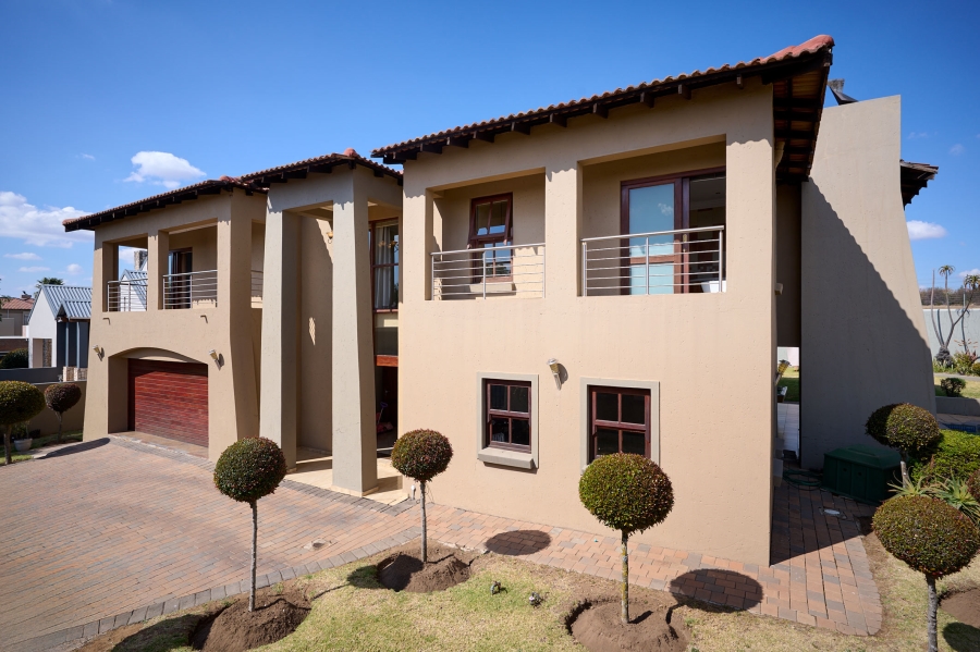 4 Bedroom Property for Sale in Carlswald North Estate Gauteng