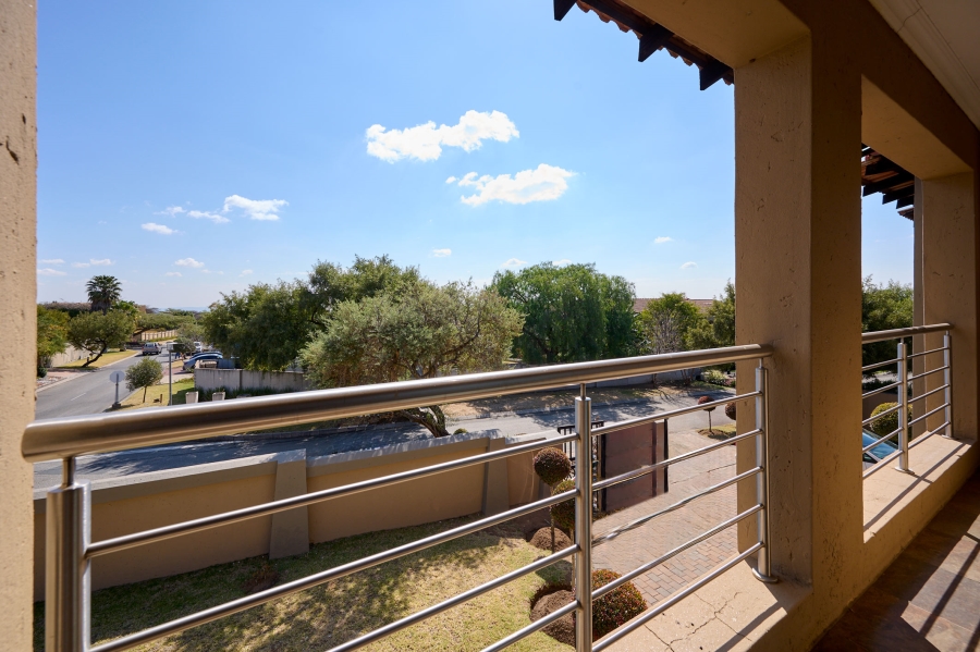 4 Bedroom Property for Sale in Carlswald North Estate Gauteng