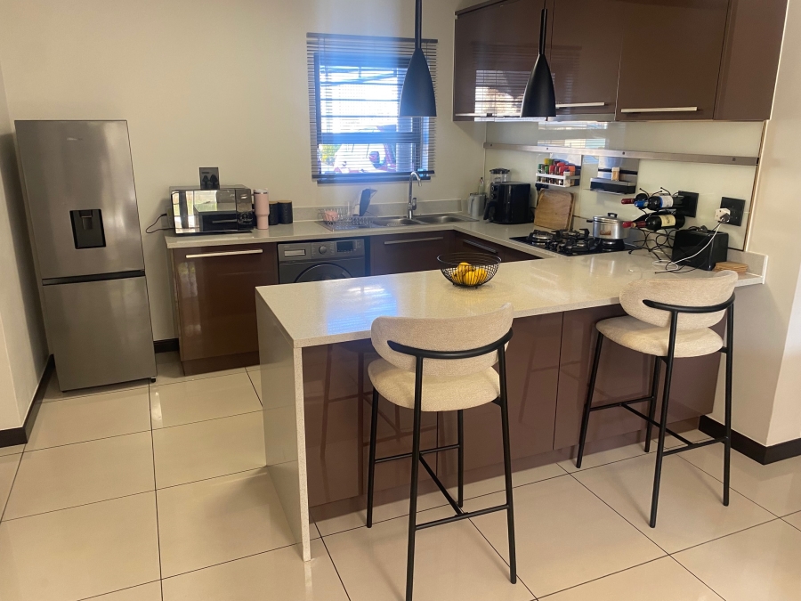 2 Bedroom Property for Sale in Blue Hills Gauteng