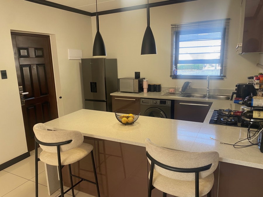 2 Bedroom Property for Sale in Blue Hills Gauteng
