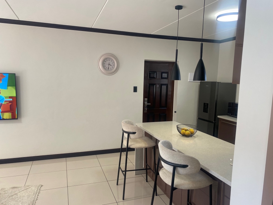 2 Bedroom Property for Sale in Blue Hills Gauteng