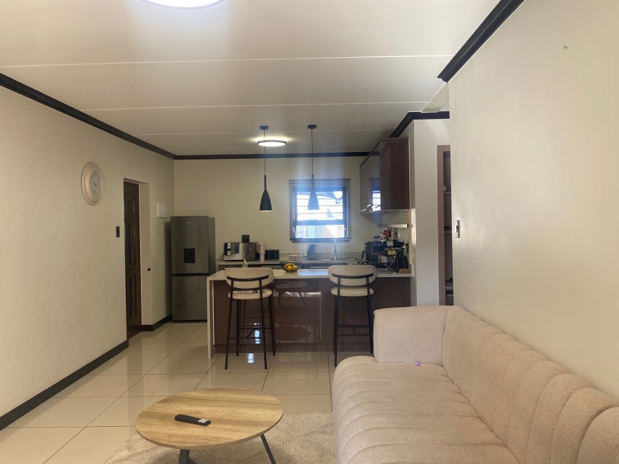 2 Bedroom Property for Sale in Blue Hills Gauteng