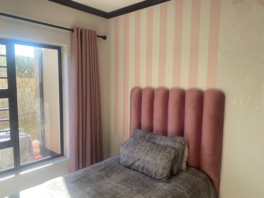2 Bedroom Property for Sale in Blue Hills Gauteng