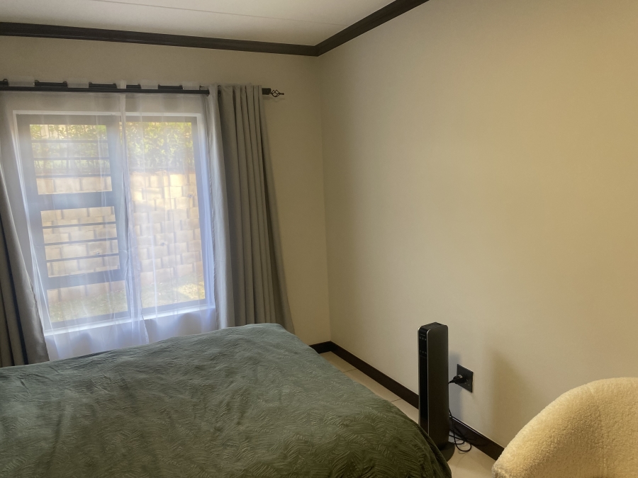 2 Bedroom Property for Sale in Blue Hills Gauteng