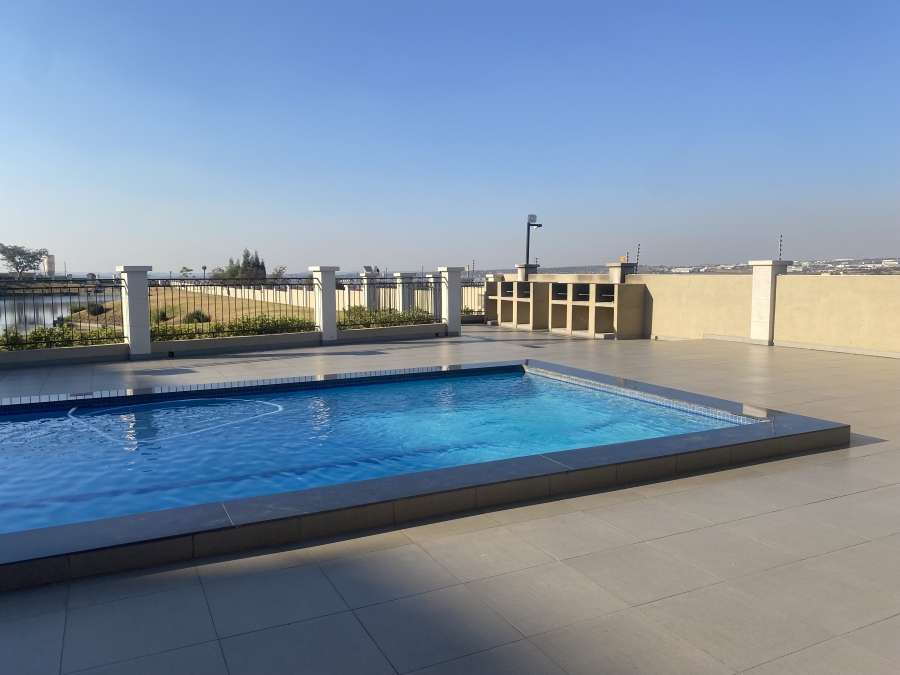 2 Bedroom Property for Sale in Blue Hills Gauteng