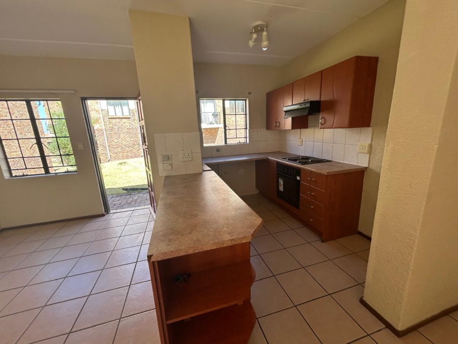 2 Bedroom Property for Sale in Halfway Gardens Gauteng