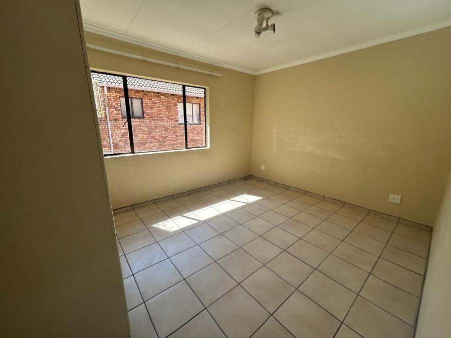 2 Bedroom Property for Sale in Halfway Gardens Gauteng