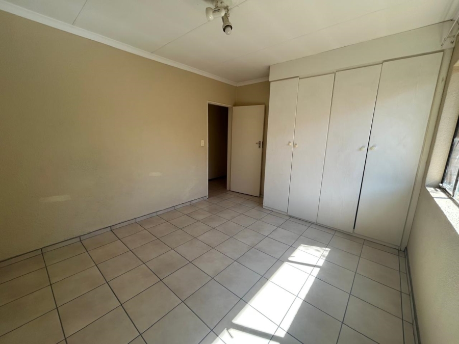 2 Bedroom Property for Sale in Halfway Gardens Gauteng