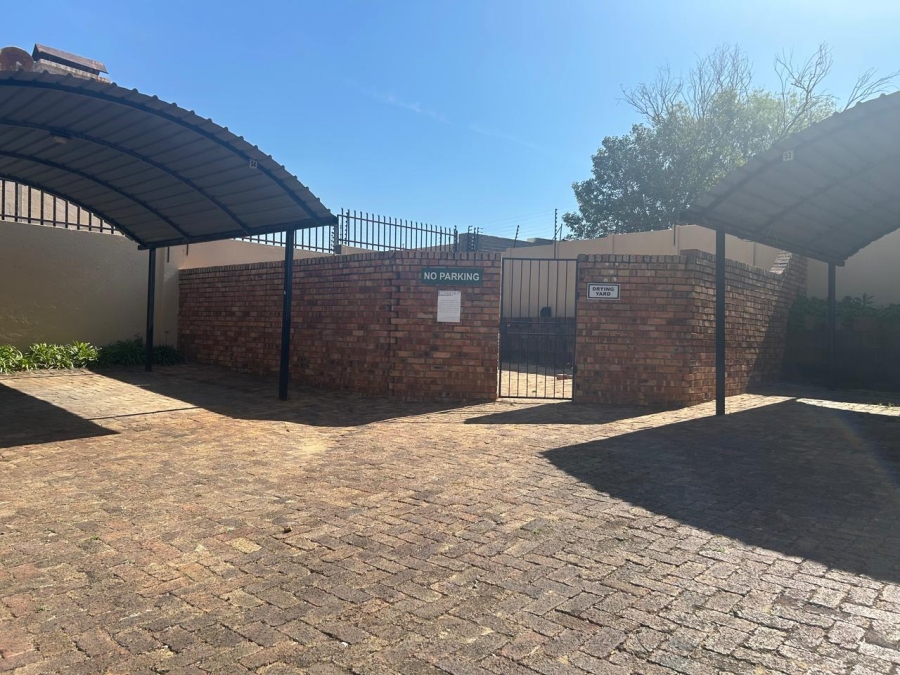 2 Bedroom Property for Sale in Halfway Gardens Gauteng
